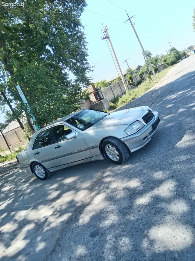 Mercedes-Benz C class 1997 · 1.8 MT