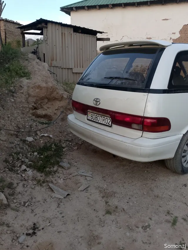 Toyota Previa 2000 · 1.8 MT
