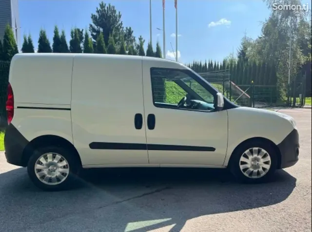 Opel Combo 2014 · 1.6 MT