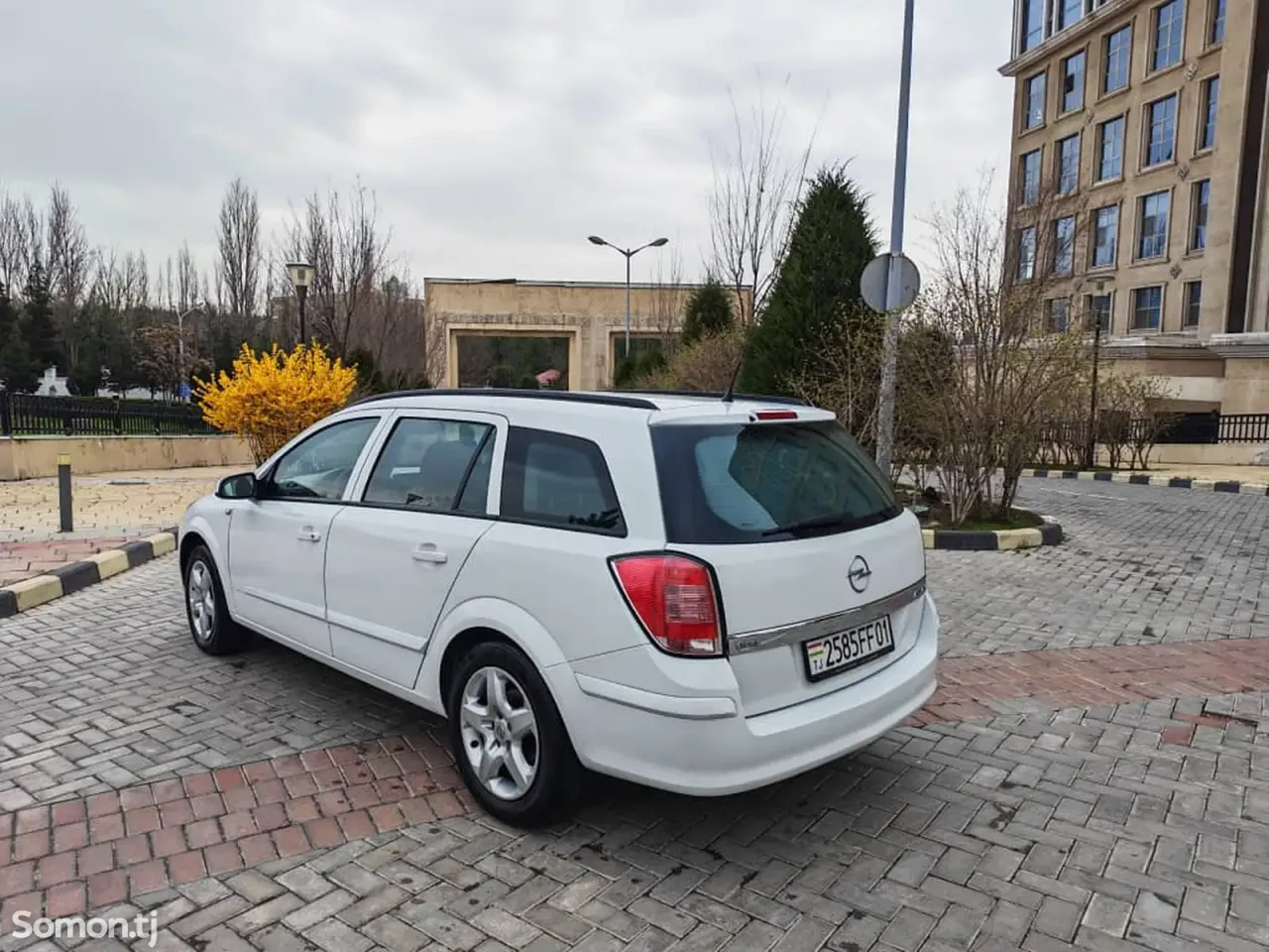 Opel Astra H 2007 · 1.6 MT