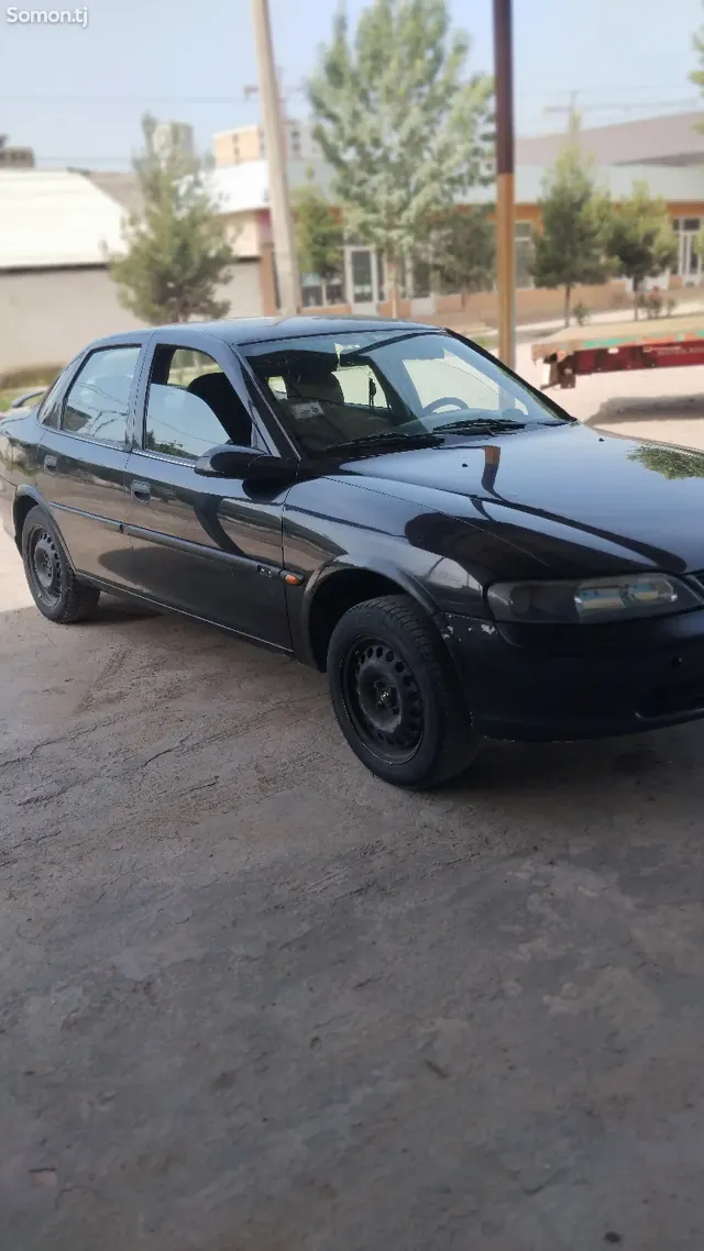 Opel Vectra B 1997 · 1.6 MT