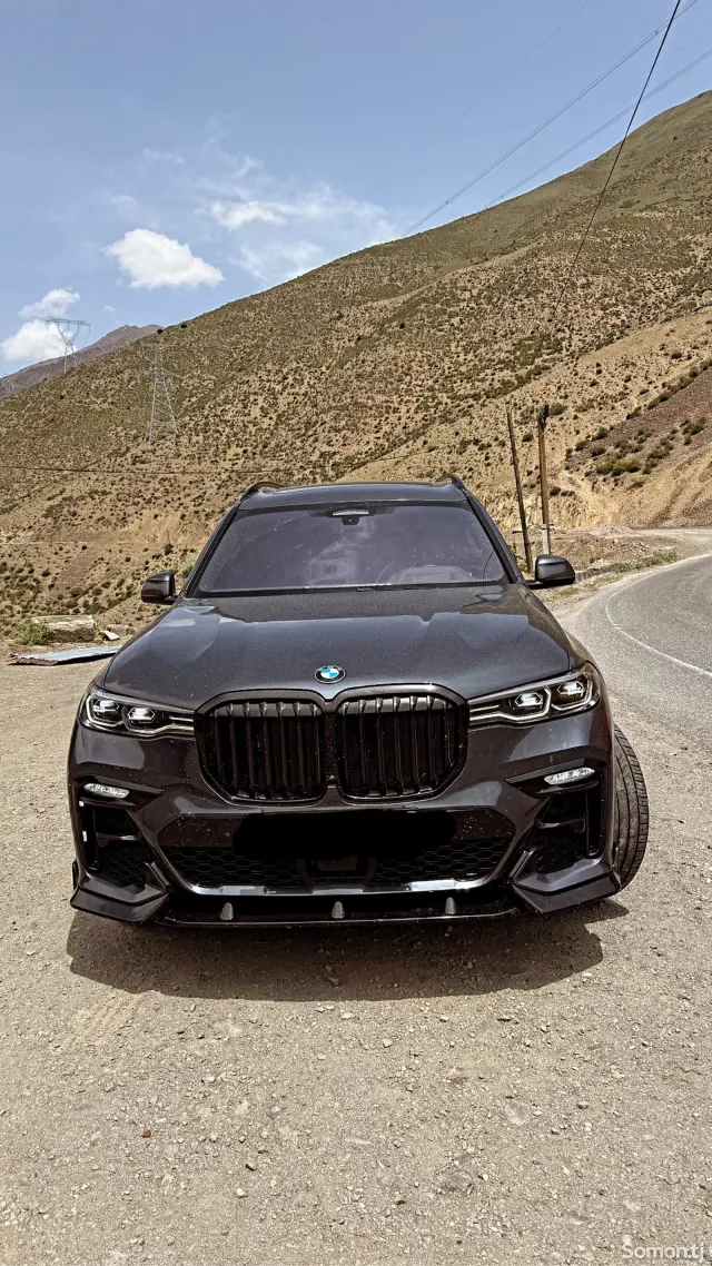 BMW X7 2022 · 4.0 AT