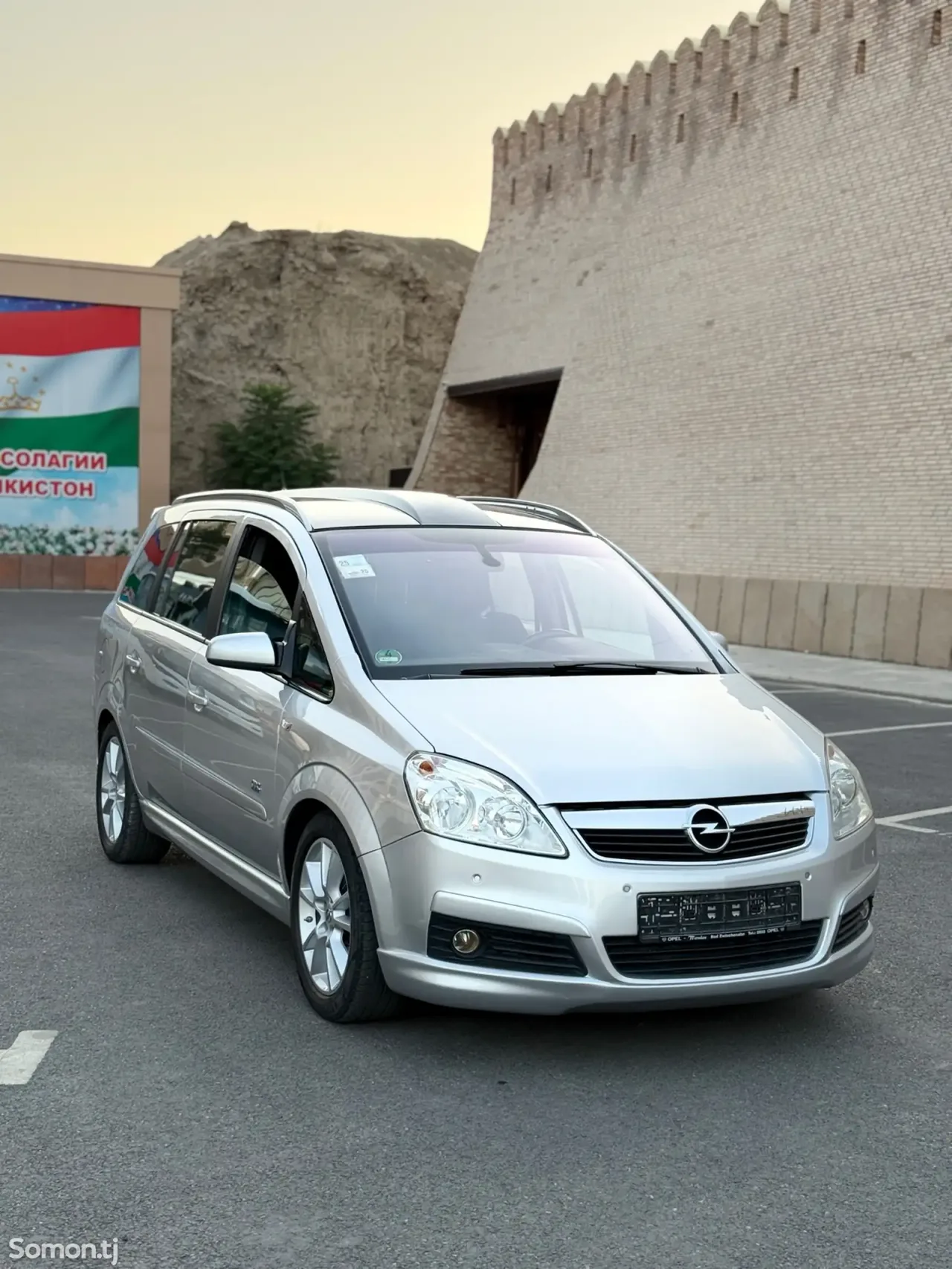 Opel Zafira 2006 · 1.9 AT
