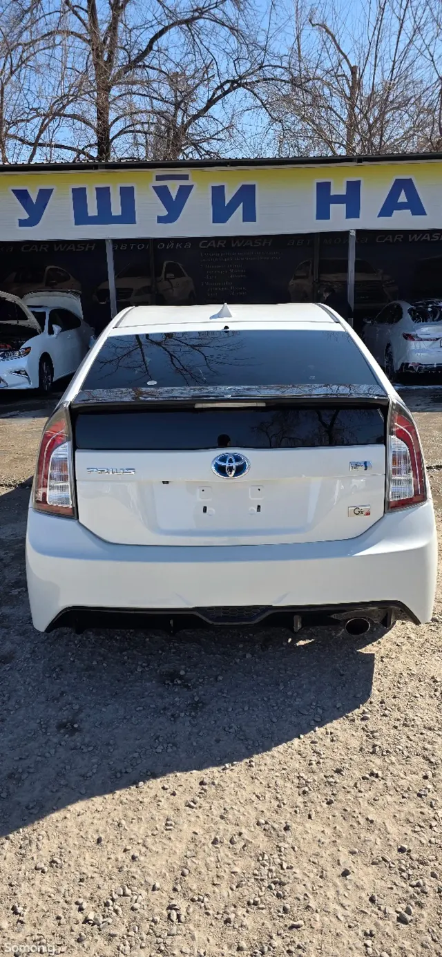 Toyota Prius 2014 · 1.8 CVT