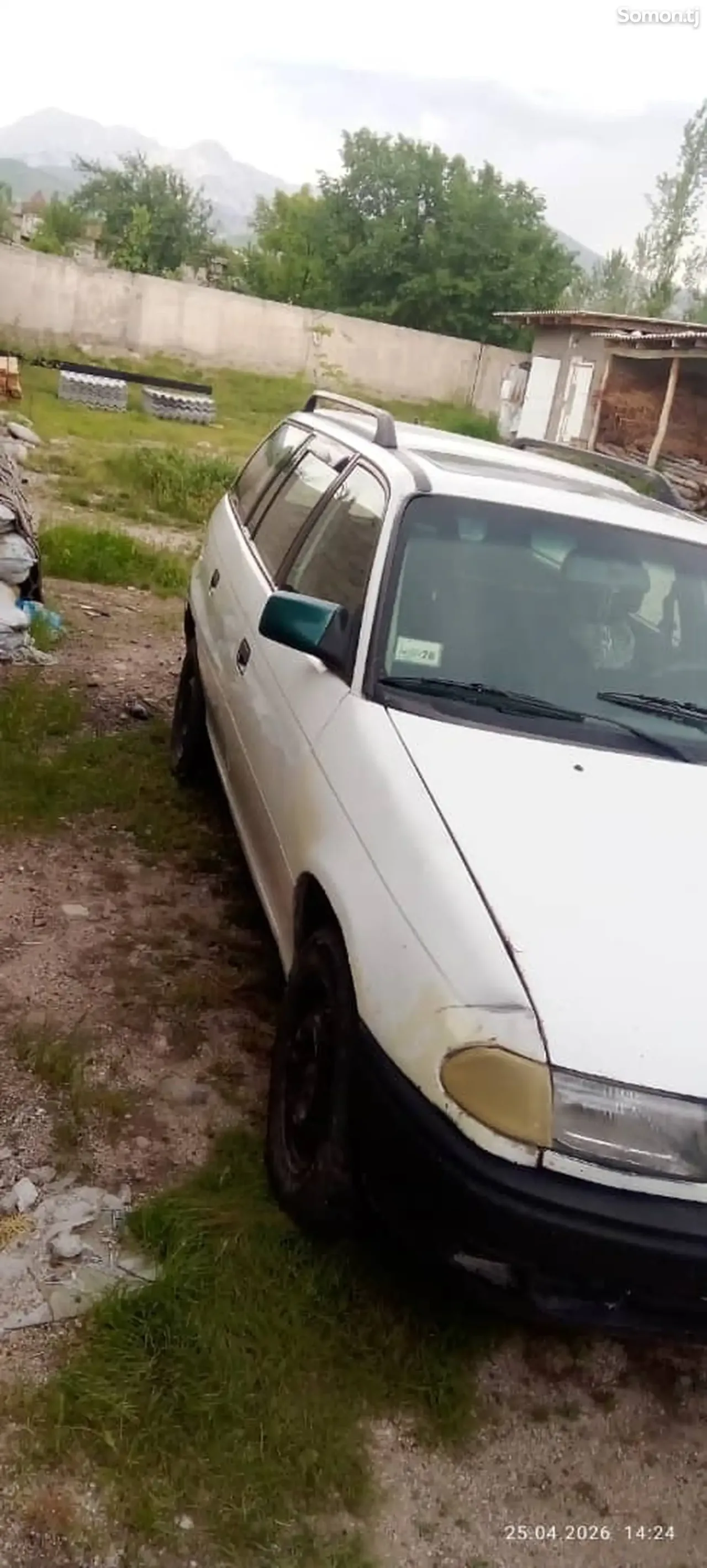 Opel Astra F 1994 · 1.6 MT