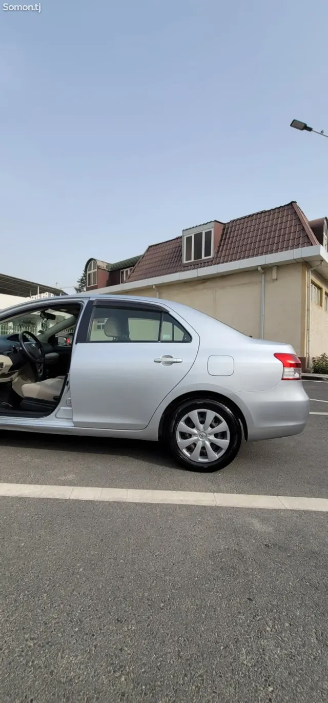 Toyota Belta 2007 · 1.3 AT