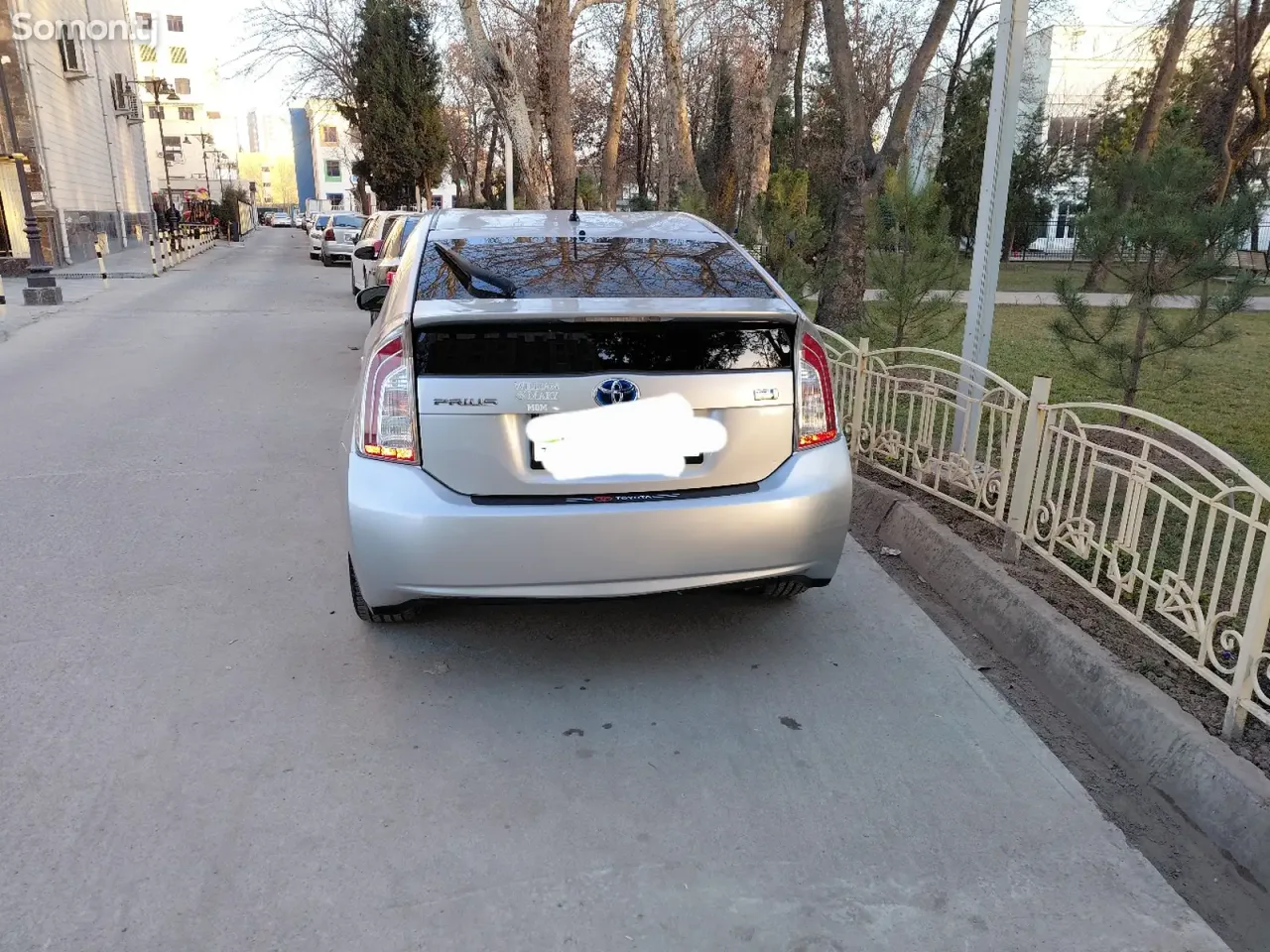 Toyota Prius 2013 · 1.8 AT