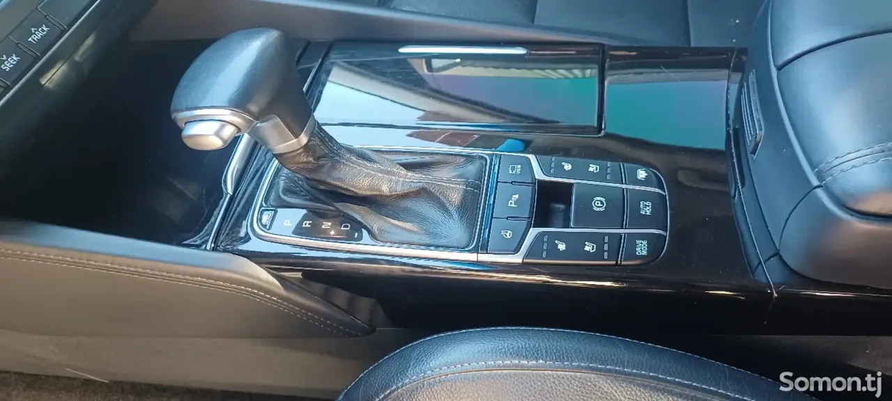 Kia K7 2017 · 3.0 AT