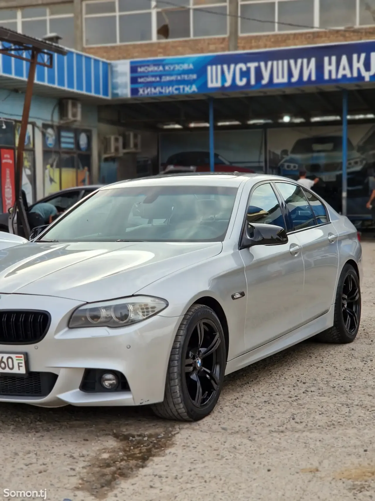 BMW 5 series 2011 · 2.0 AT