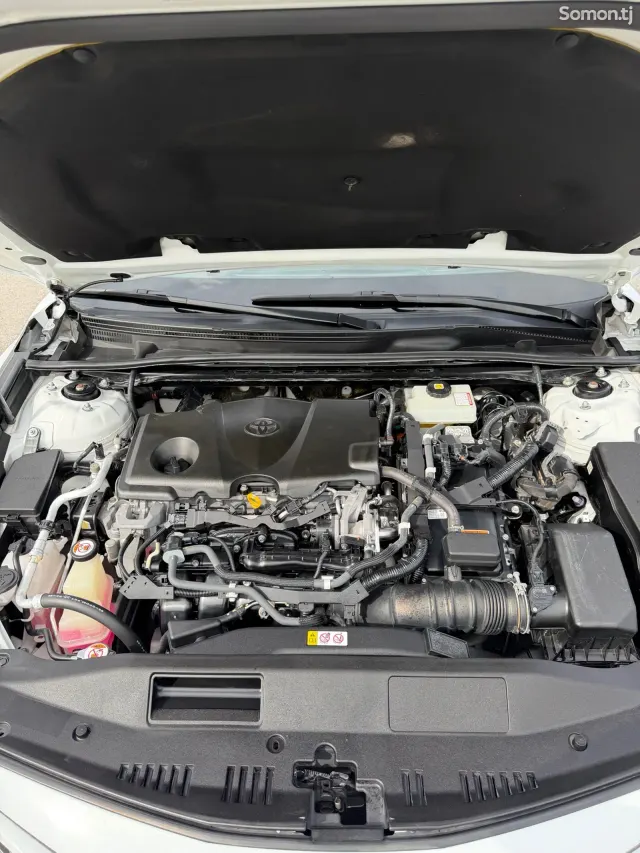 Toyota Camry 2018 · 2.5 AT