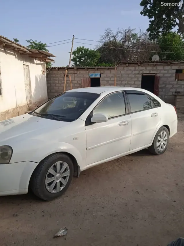 Chevrolet Lacetti 2008 · 1.6 MT