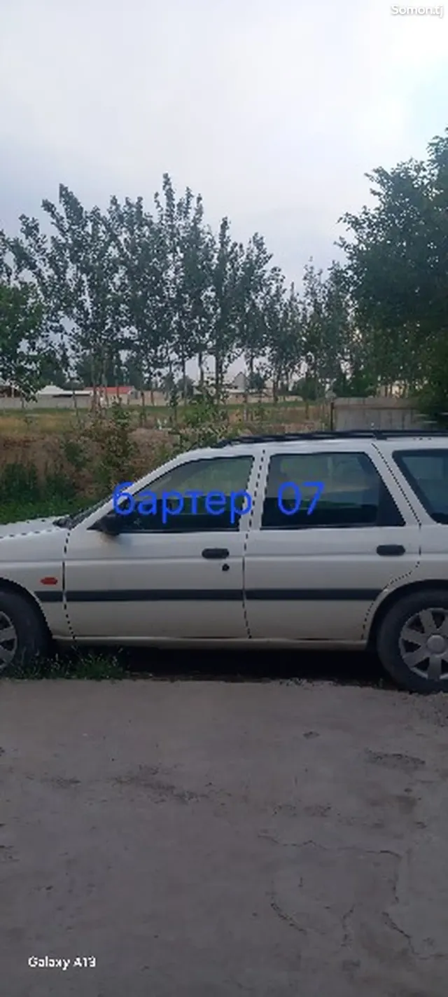 Ford Mondeo 1997 · 1.6 MT