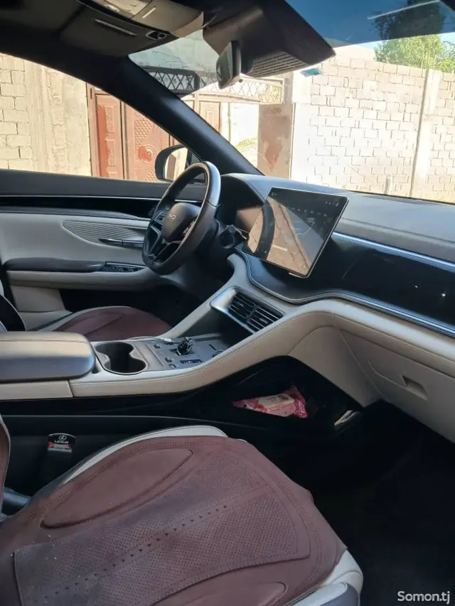 BYD Song Plus 2025 · AMT