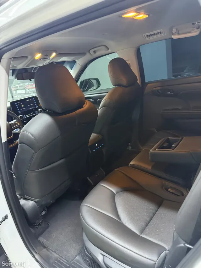 Toyota Highlander 2020 · 2.5 AT