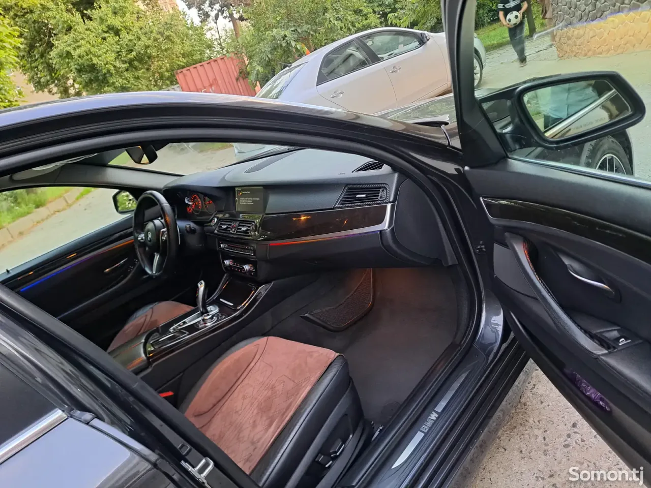 BMW 5 series 2011 · 2.8 AT