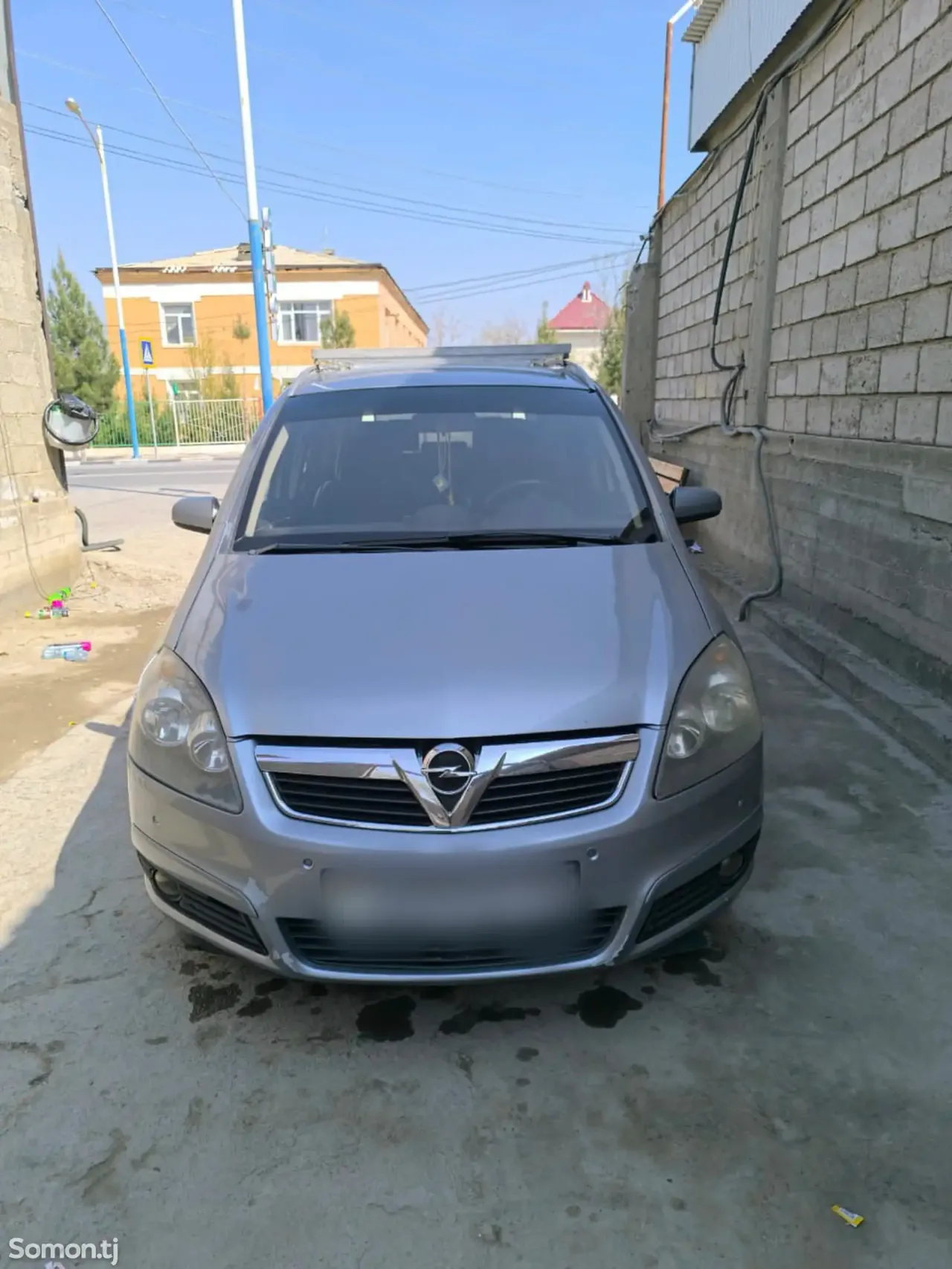 Opel Zafira 2006 · 1.6 MT