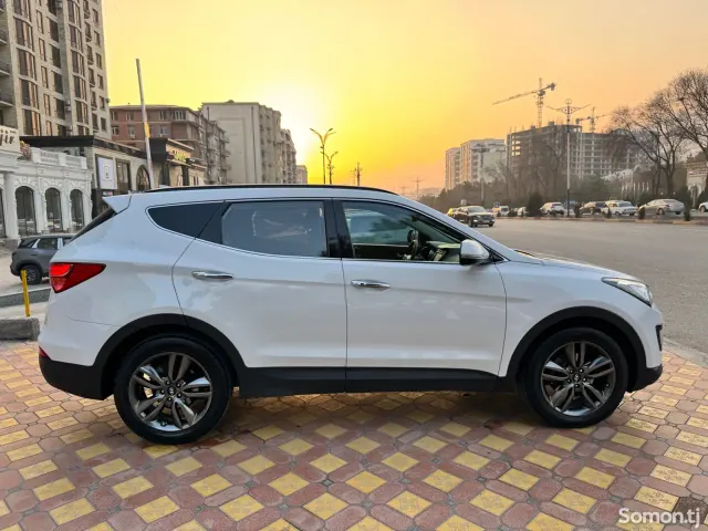Hyundai Santa Fe 2015 · 2.2 AT