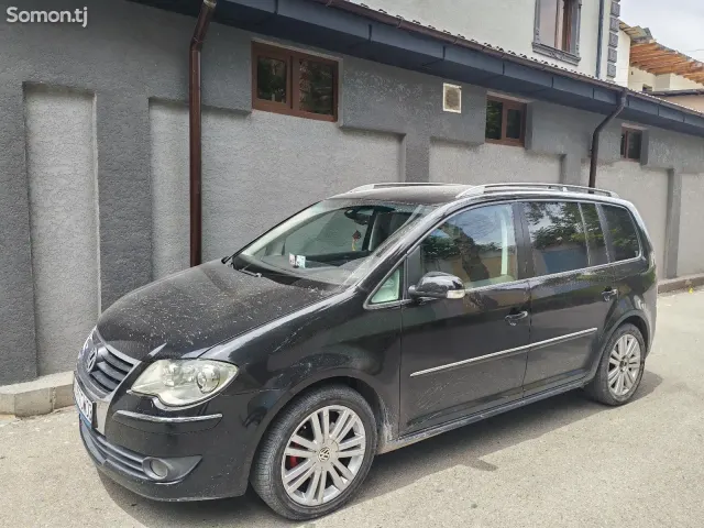 Volkswagen Touran 2007 · 2.0 AT