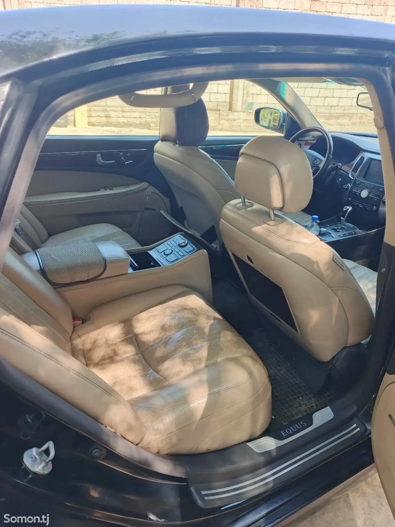 Hyundai Equus 2012 · 3.8 AT