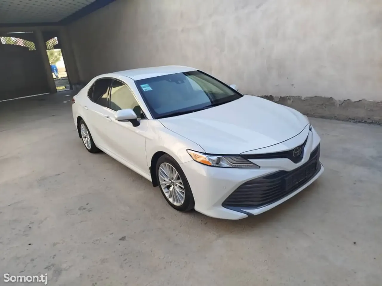 Toyota Camry 2018 · 2.5 AT