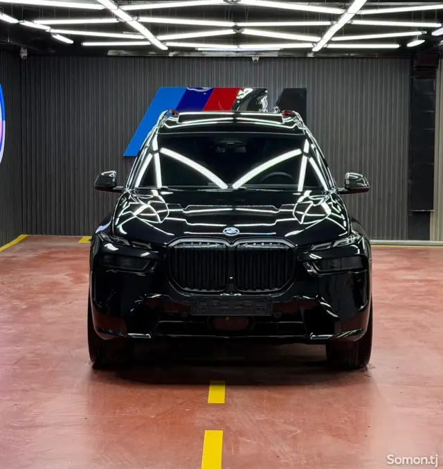 BMW X7 2023 · 4.0 AT