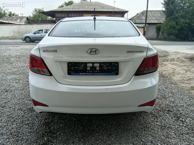 Hyundai Solaris 2015 · 1.6 AT