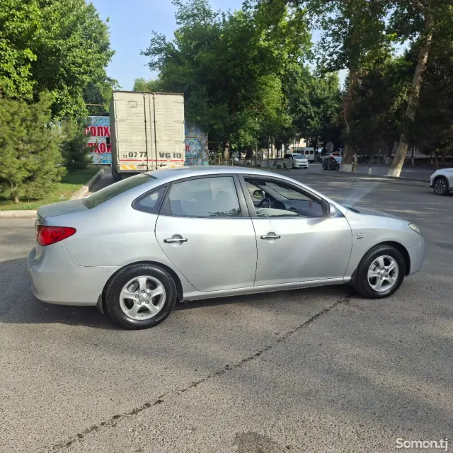 Hyundai Avante 2007 · 1.6 AT