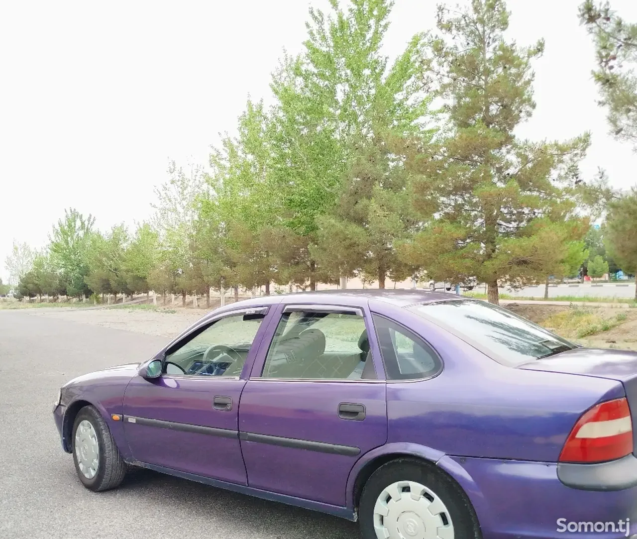 Opel Vectra B 1996 · 1.6 MT