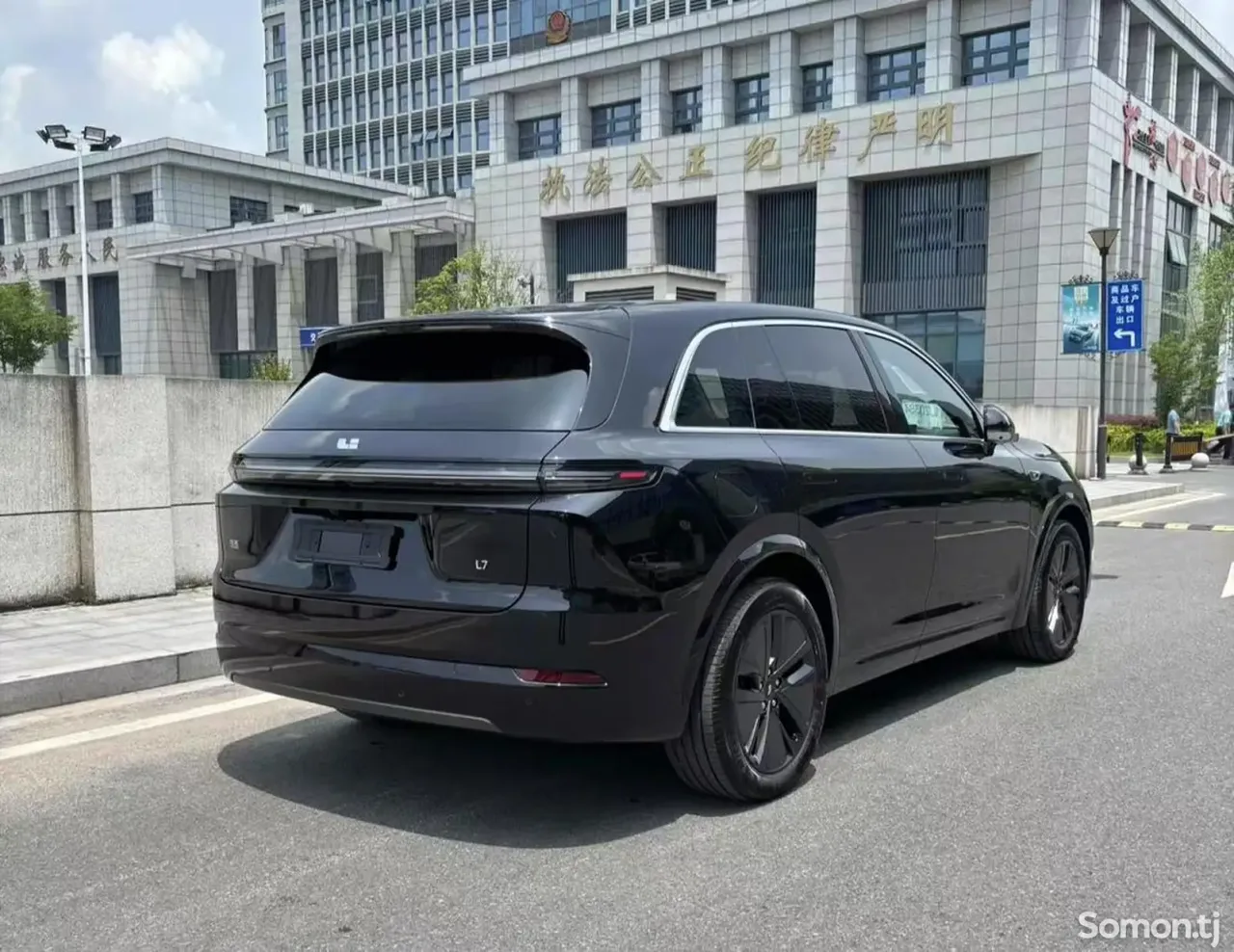 Li Auto (Lixiang) L7 2026 · AT