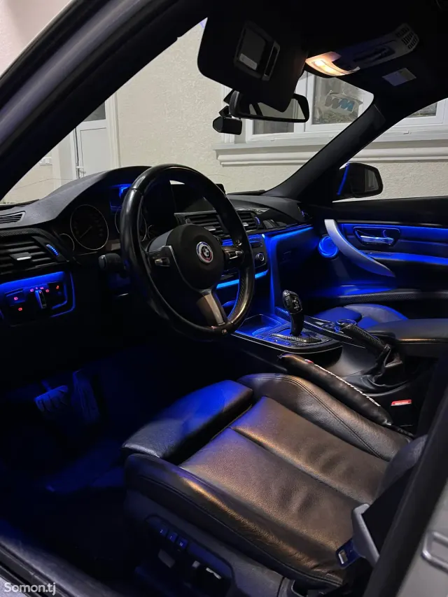 BMW M3 2015 · 2.0 AT