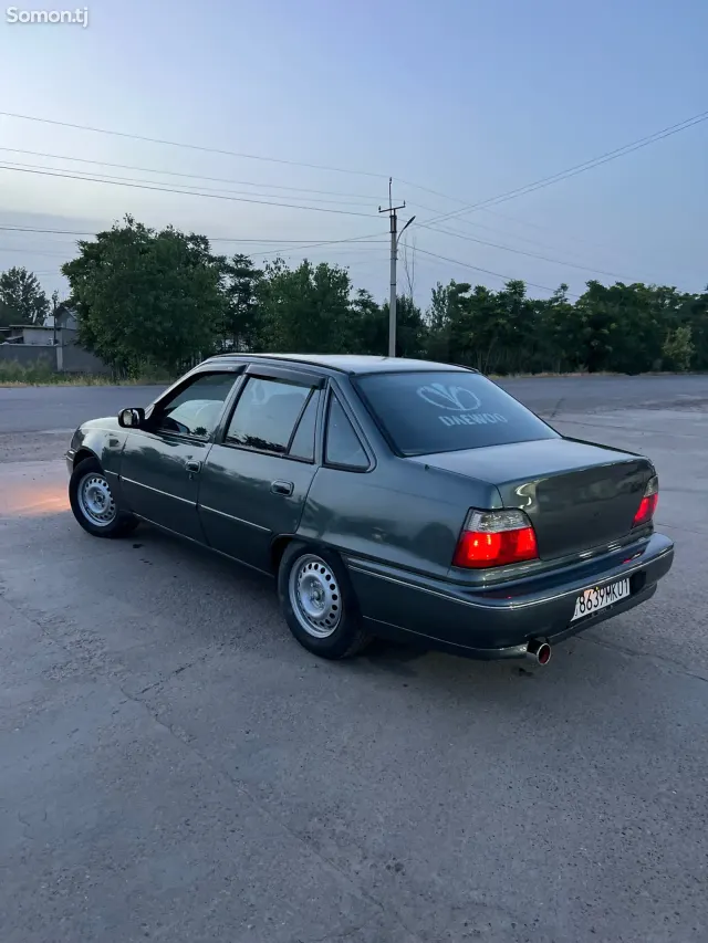 Daewoo Nexia 1995 · 1.6 MT