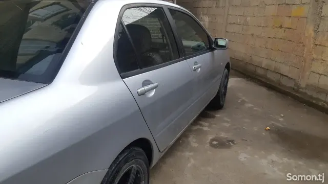 Mitsubishi Lancer 2006 · 1.5 AT