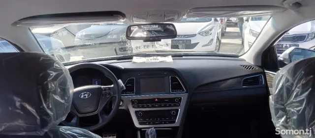 Hyundai Sonata 2015 · 2.0 AT