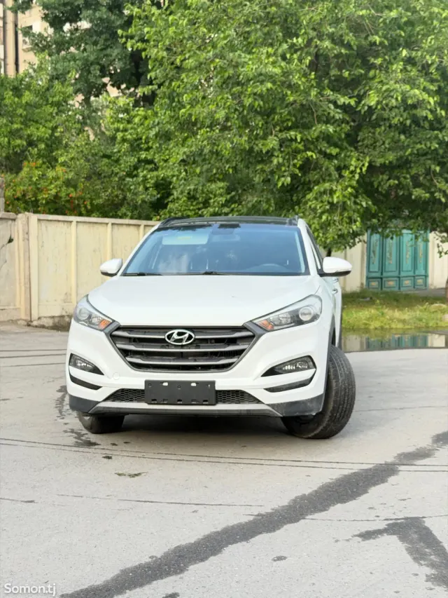 Hyundai Tucson 2015 · 1.6 AT