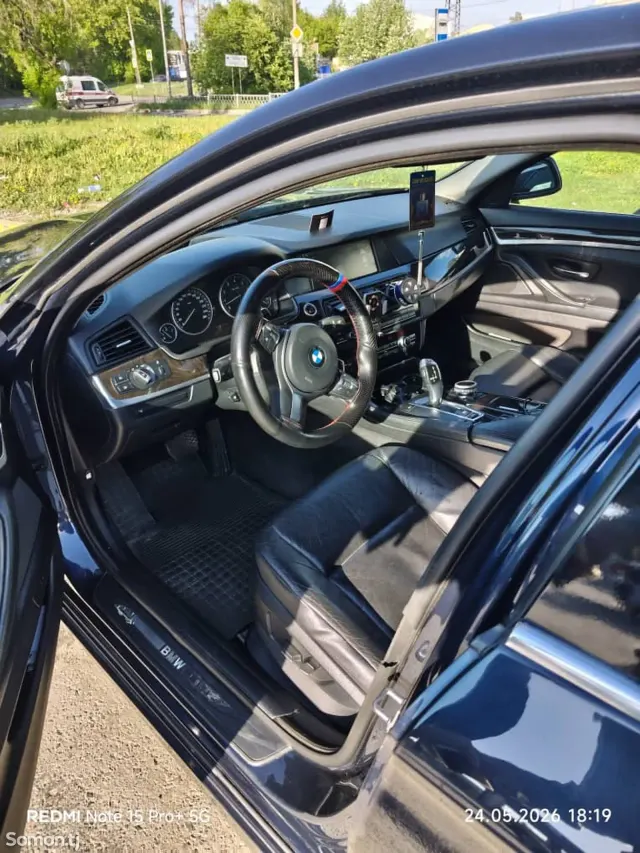 BMW 6 series 2011 · AT