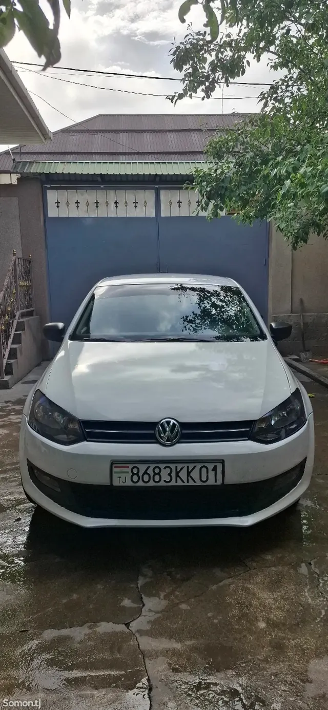 Volkswagen Polo 2013 · 1.6 MT