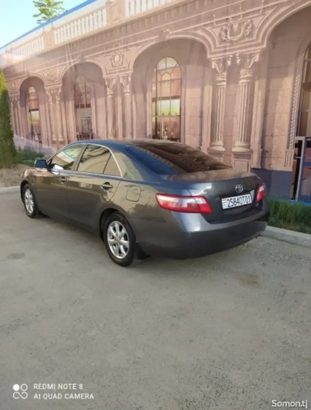 Toyota Camry 2007 · 2.4 AT