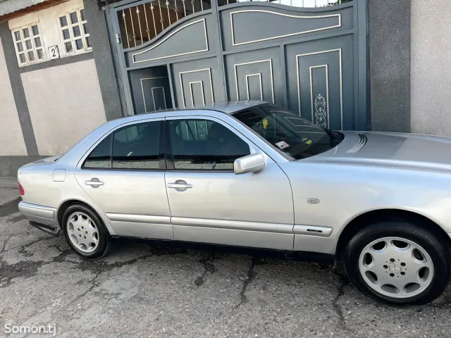 Mercedes-Benz B class 1997 · 2.2 MT