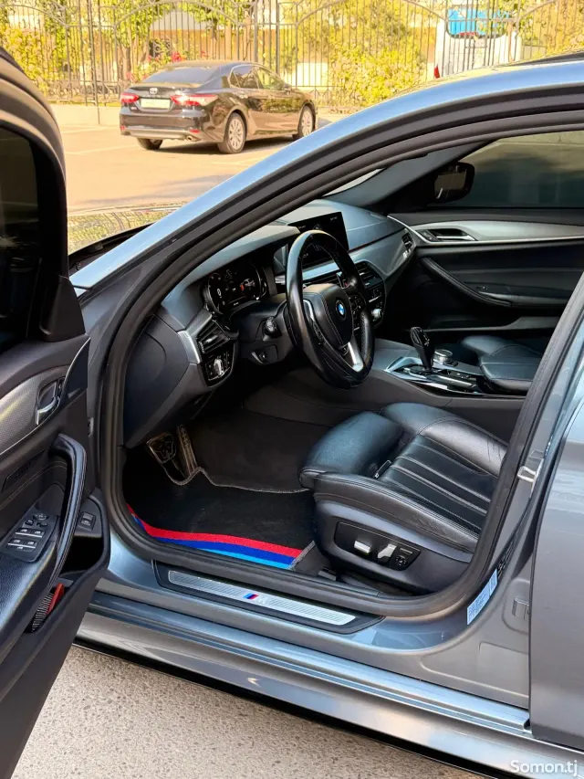 BMW 5 series 2017 · 2.0 AT