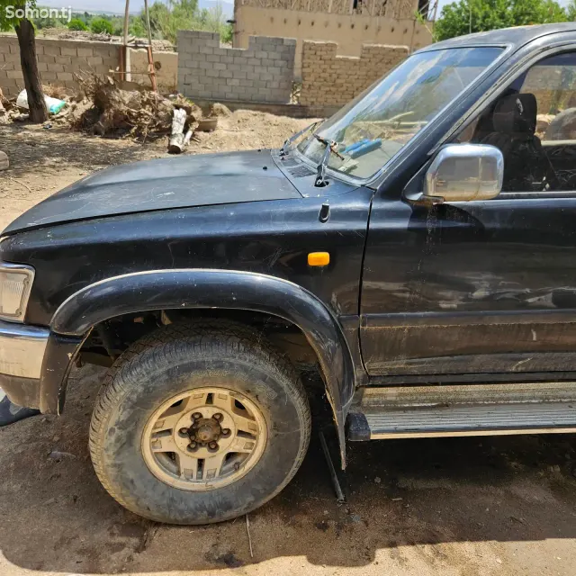 Toyota Hilux Surf 1996 · 3.0 AT