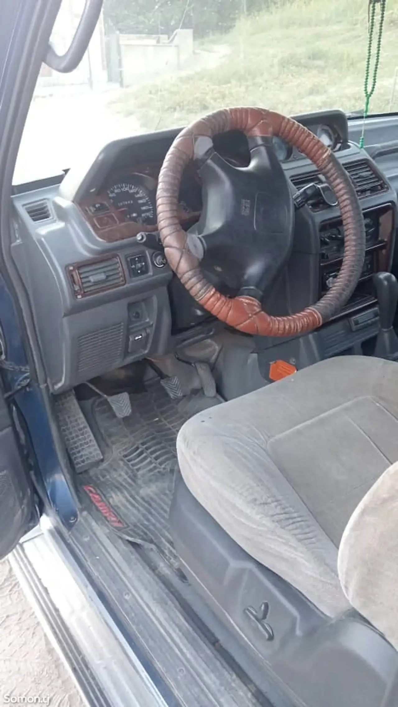 Mitsubishi Pajero Sport 2002 · 2.3 MT