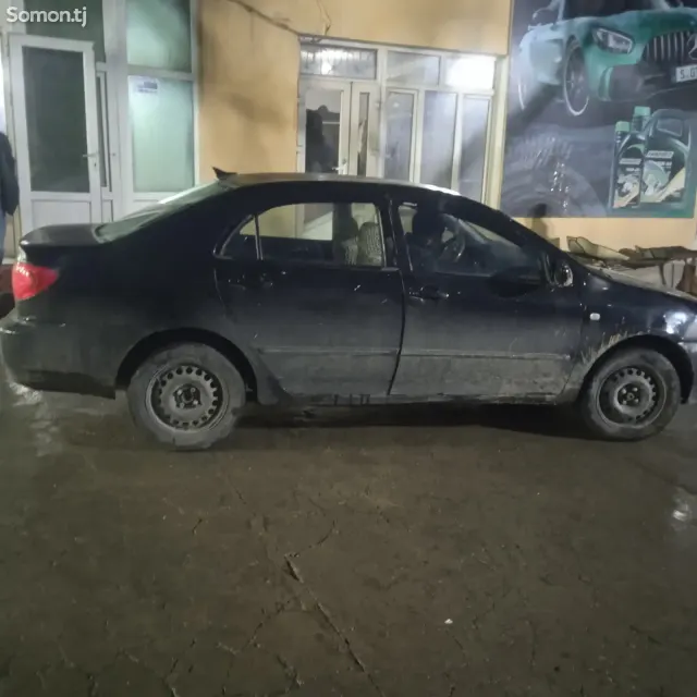 Toyota Corolla 2004 · 1.4 MT