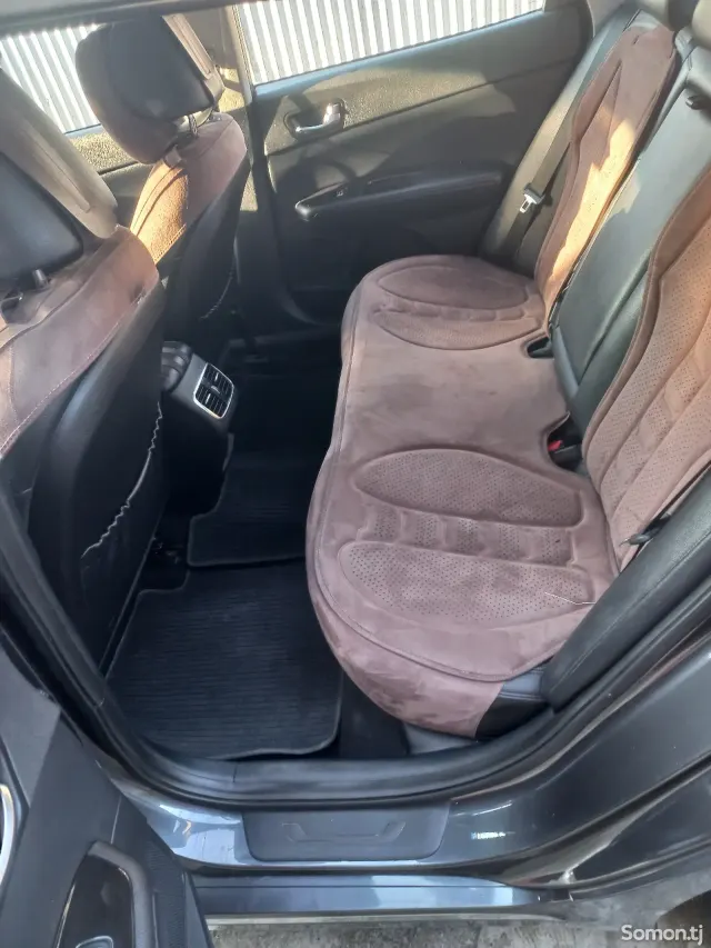 Kia K5 2016 · 2.0 AT