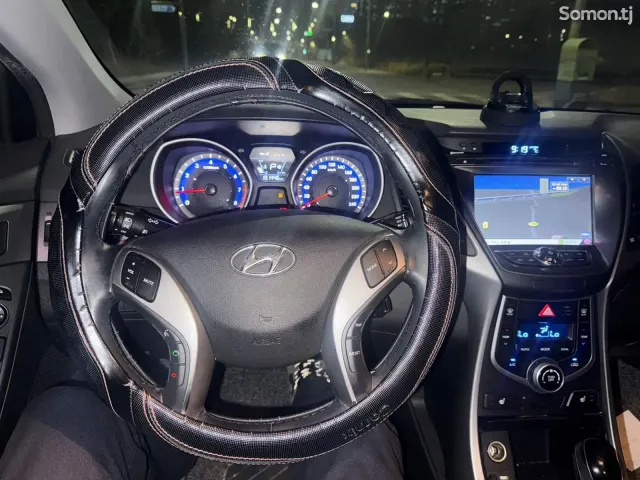 Hyundai Avante 2014 · 1.6 AT