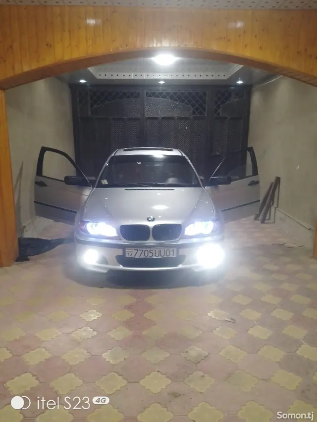 BMW 3 series 2003 · 1.8 MT