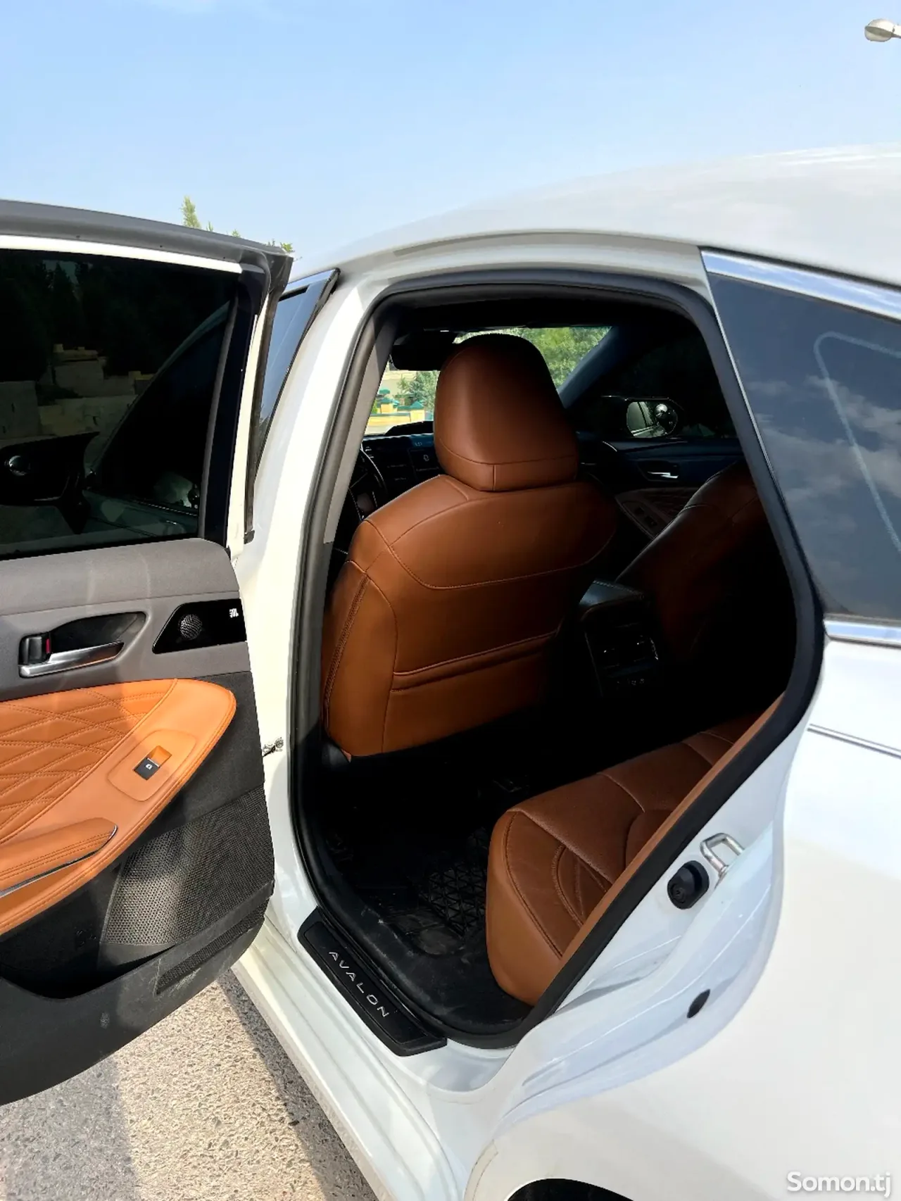 Toyota Avalon 2019 · 3.5 AT