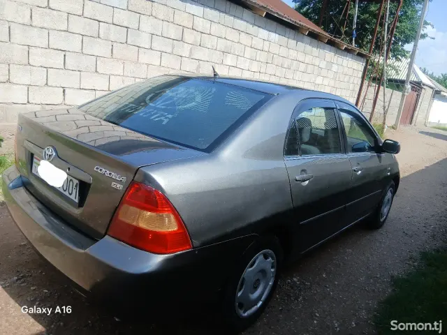 Toyota Corolla 2003 · 1.6 MT