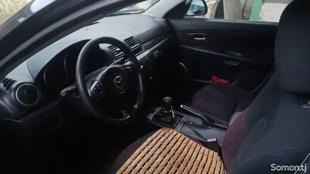 Mazda 3 2004 · 1.6 MT