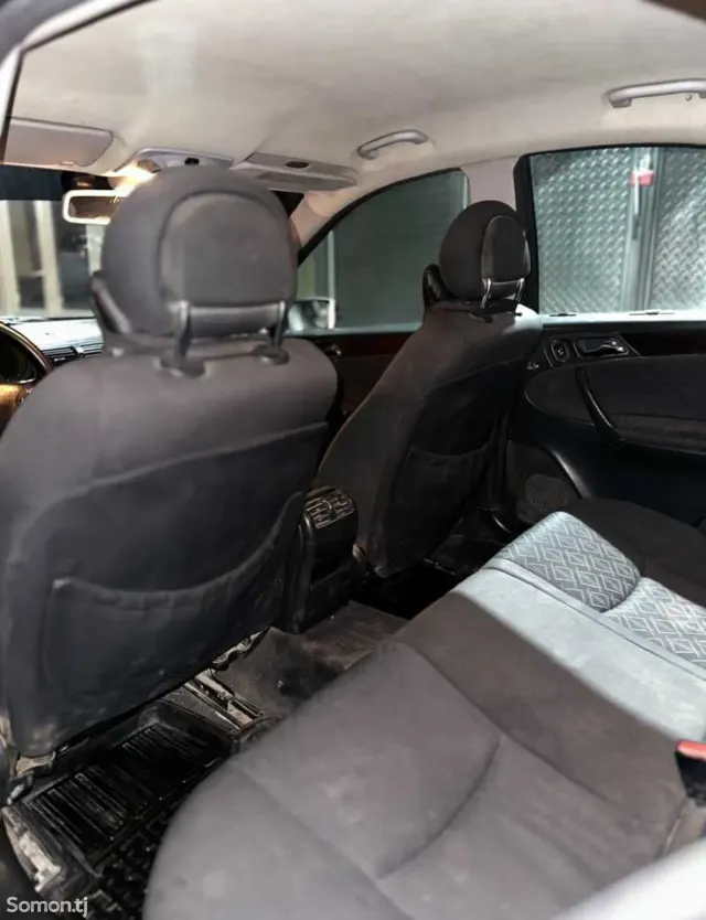 Mercedes-Benz C class 2000 · 2.0 AT
