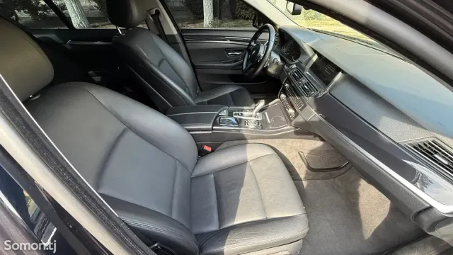 BMW 5 series 2016 · 2.0 AT